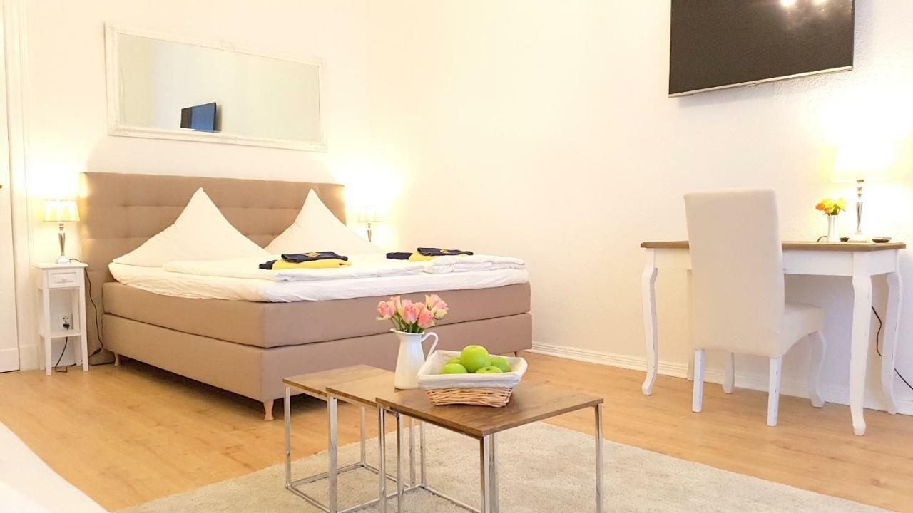Kvh By Rockchair Apartments L Superhost Status L Boxspringbett Am Schloss Charlottenburg Welcomes You! Berlin Ngoại thất bức ảnh