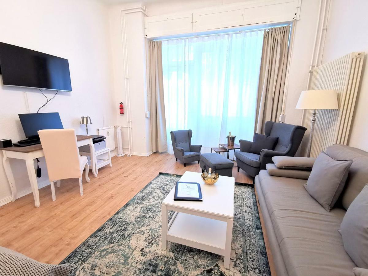 Kvh By Rockchair Apartments L Superhost Status L Boxspringbett Am Schloss Charlottenburg Welcomes You! Berlin Ngoại thất bức ảnh